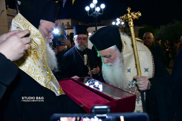 Το Άργος υποδέχθηκε το Ιερό Λείψανο του Αγίου Γεωργίου Καρσλίδη στον Καθεδρικό Ναό Αγίου Πέτρου (ΦΩΤΟ & ΒΙΝΤΕΟ)