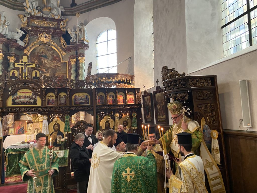 Στην πανηγυρίζουσα Ενορία Αγίας Νίνας στο Eupen του Βελγίου ο Μητροπολίτης Αθηναγόρας