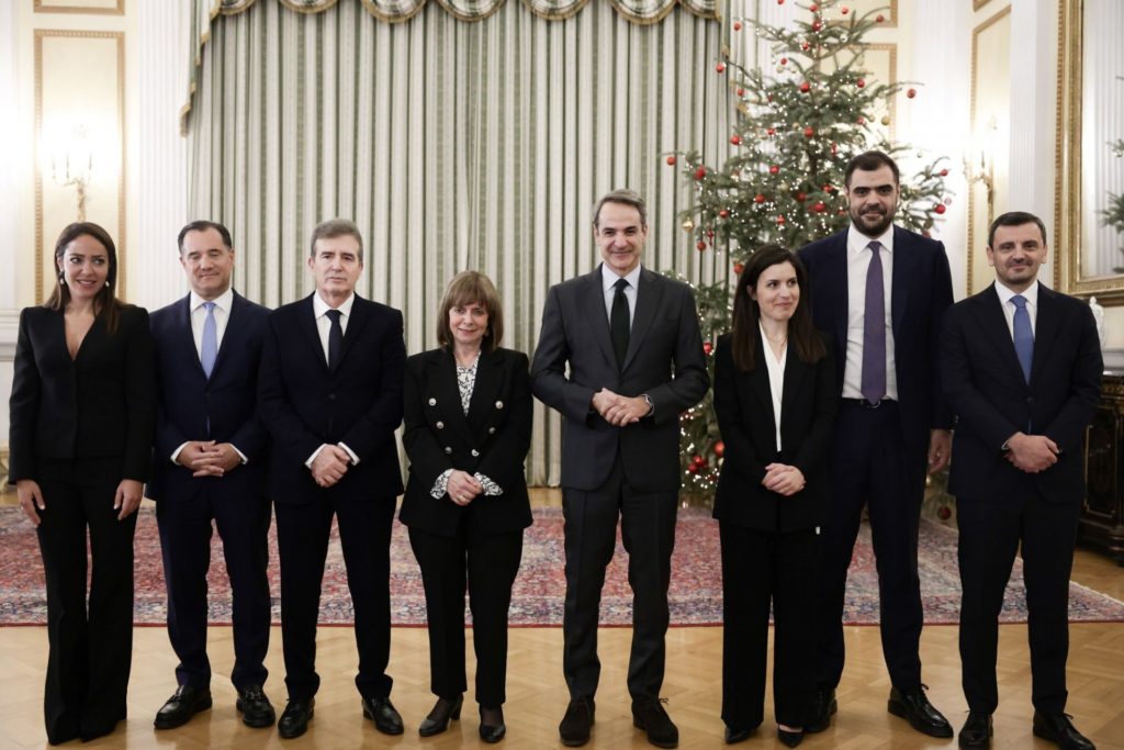 Ορκίστηκαν οι νέοι υπουργοί και υφυπουργοί στο Προεδρικό Μέγαρο