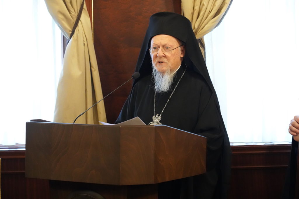 Οικουμενικός Πατριάρχης προς τους νέους: “Αντισταθείτε στην αντικειμενοποιημένη ζωή και στην εργαλειοποίηση του ανθρωπίνου προσώπου”