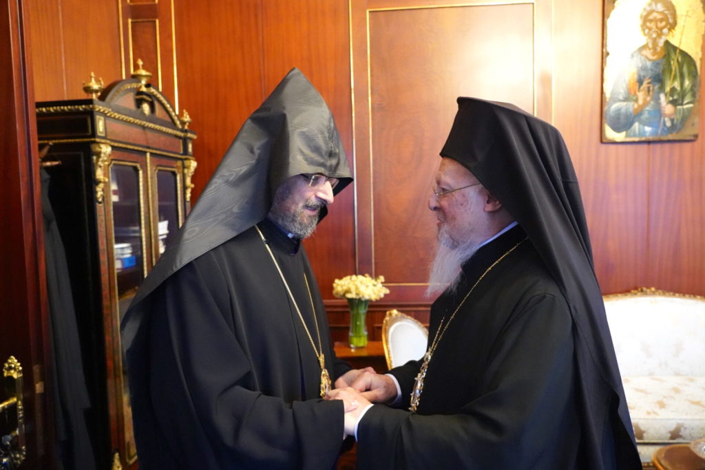 Ευχές Οικουμενικού Πατριάρχη στον Πατριάρχη των εν Τουρκία Αρμενίων για τα Χριστούγεννα και τα Θεοφάνεια