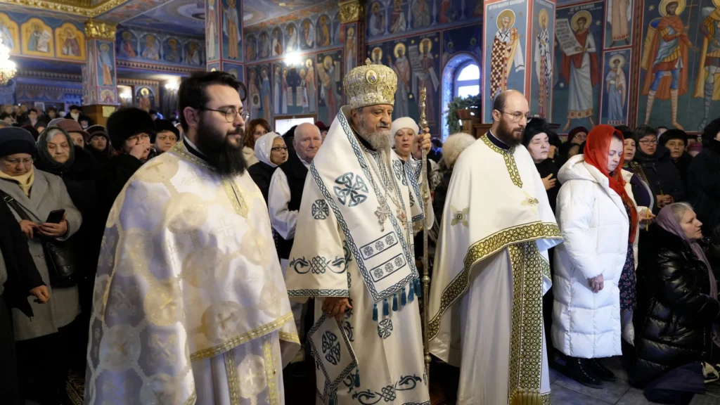 Altarul singurului lăcaș de cult din Sibiu ocrotit de Sf. Antonie a fost sfințit