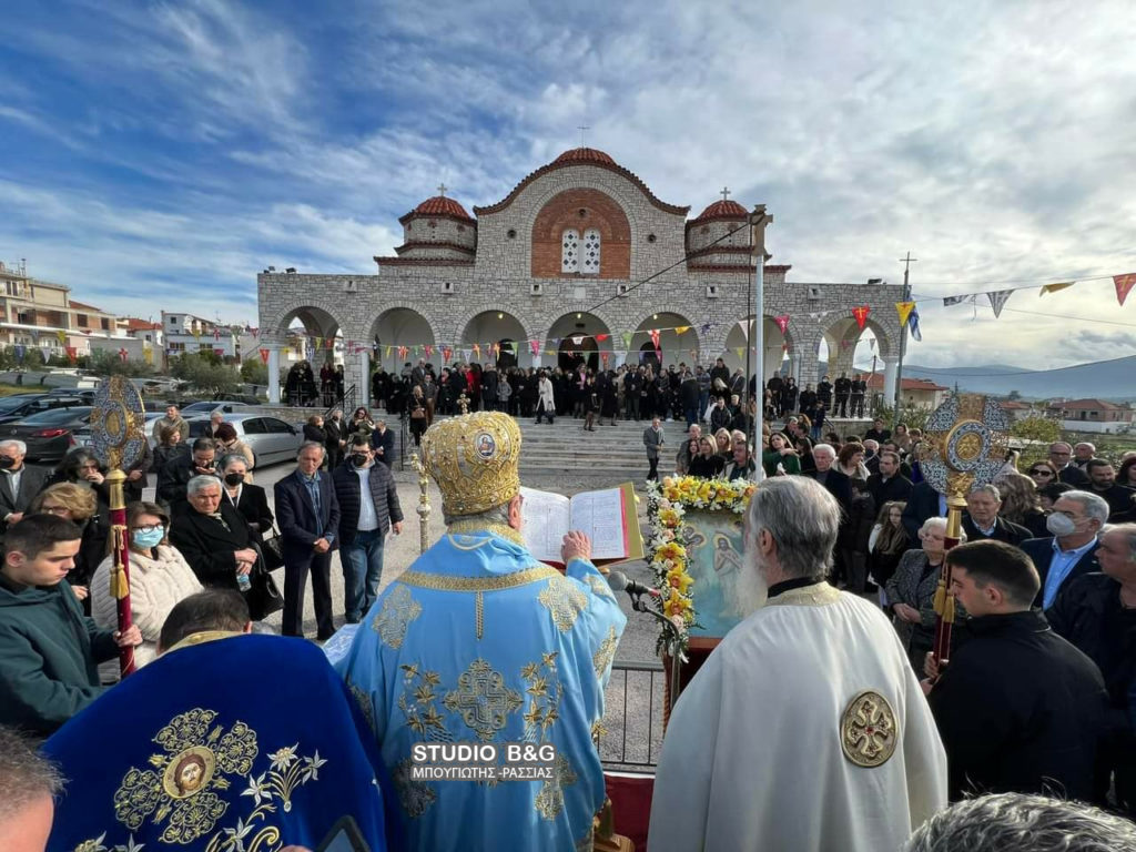 Θεοφάνεια στο Λυγουριό Αργολίδας έκανε ο Μητροπολίτης Αχαίας Αθανάσιος