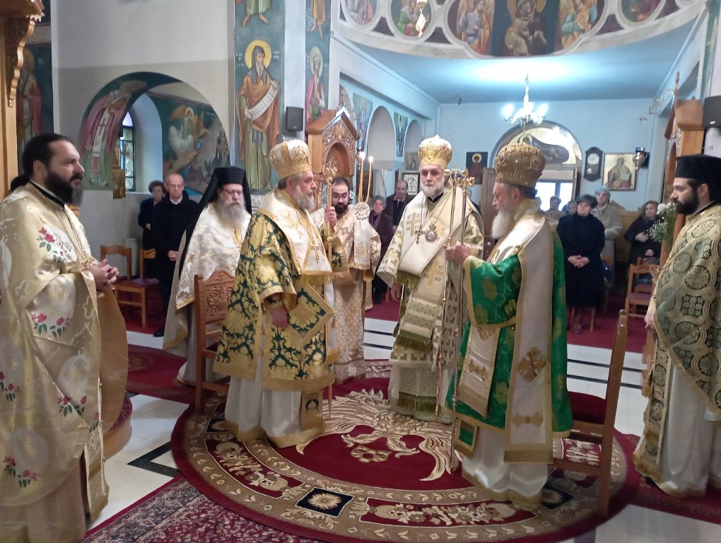 Αρχιερατικό συλλείτουργο στις Ροβιές Βορείου Ευβοίας