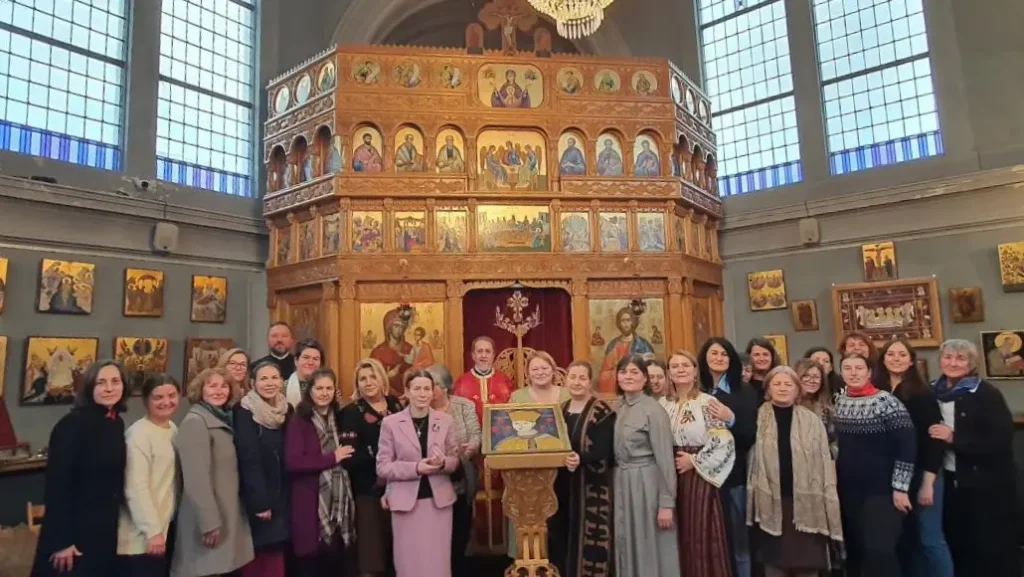 O parohie din Olanda a tăiat Vasilopita: În ea a fost pusă o monedă cu chipul Doamnei Maria Brâncoveanu