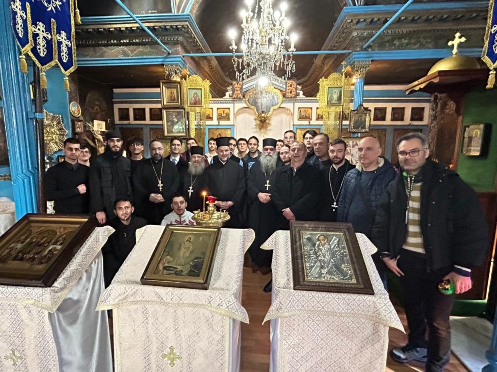 Η Αθωνιάδα Εκκλησιαστική Σχολή στο Βατοπαιδινό Μετόχι του Γαλατά στην Πόλη