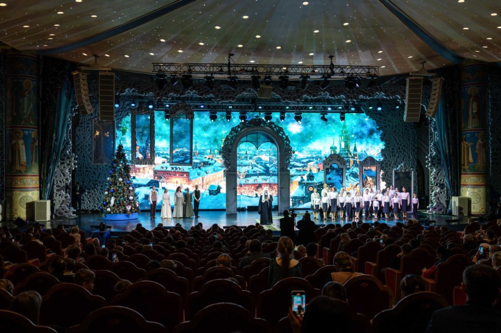 Рождественская елка в Храме Христа Спасителя