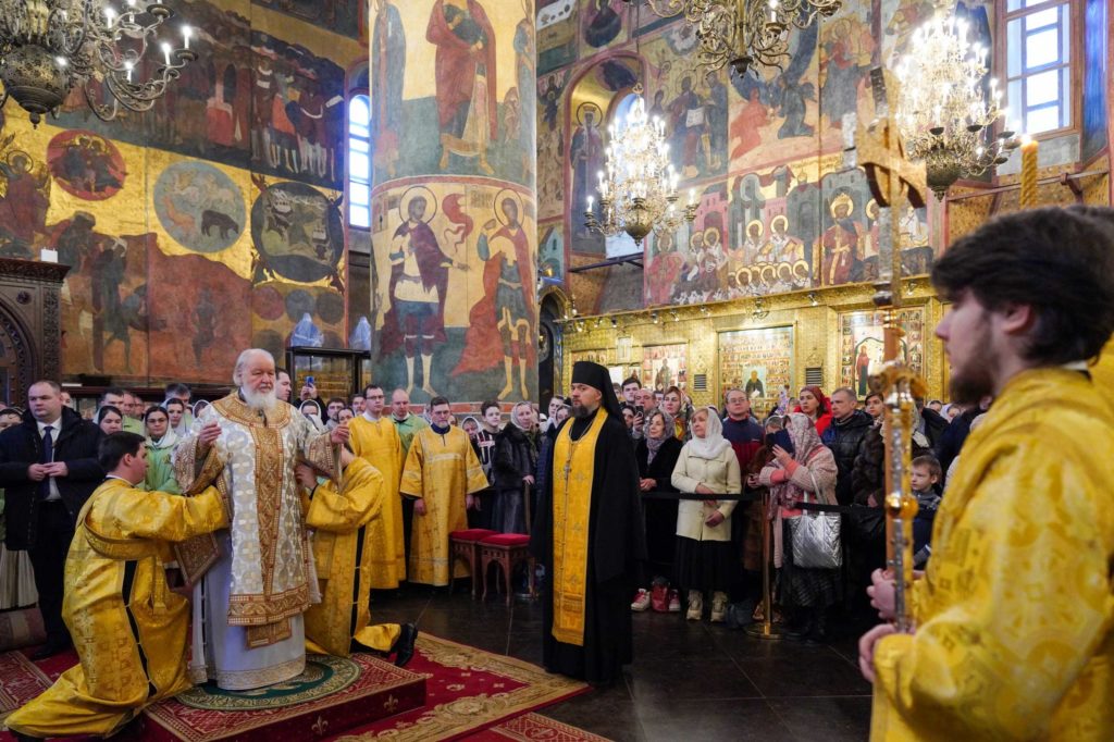 Патриаршее служение в праздник Собора Пресвятой Богородицы в Успенском соборе Московского Кремля