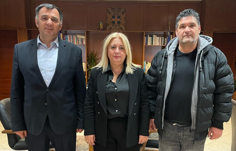 Αντιπροσωπεία του Σωματείου Ιεροψαλτών Τρικάλων στην Αντιπεριφερειάρχη Τρικάλων