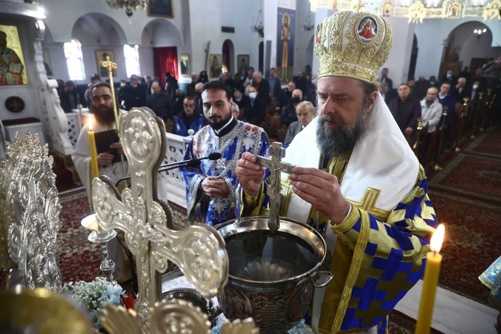 Παραμονή Θεοφανείων στον Ιερό Ναό Αγίου Φωτίου του Μεγάλου στη Νέα Παραλία Θεσσαλονίκη