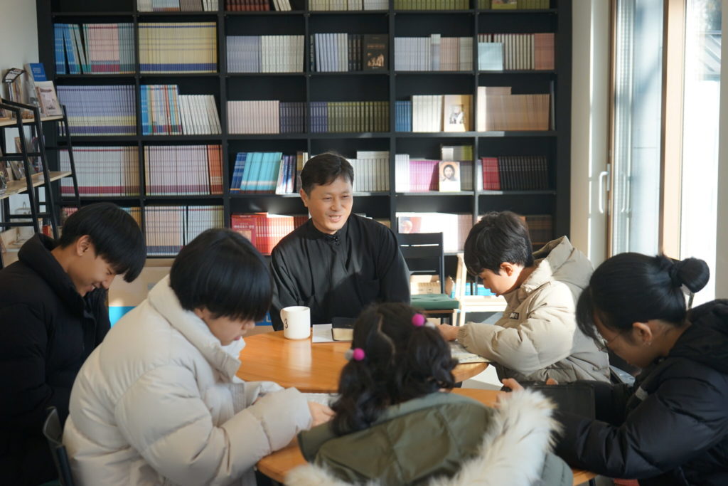 Κατασκηνωτικό χειμερινό διήμερο στην ενορία της Κοιμήσεως της Θεοτόκου στο Τζοντζού