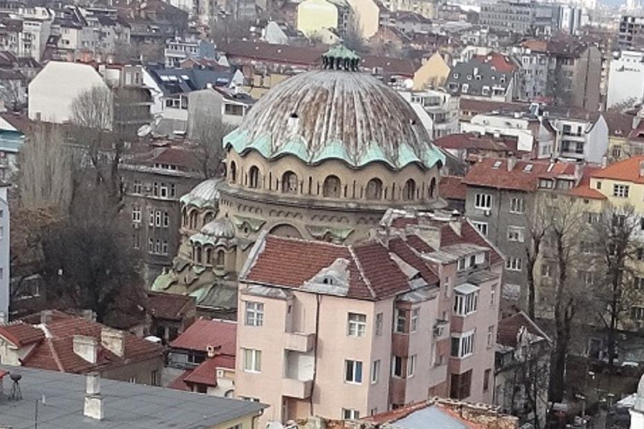 Топла храна за хора в нужда раздават в храма „Света Параскева“ в София