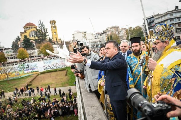 Μητροπολίτης Λαρίσης: Απερίσπαστοι να μπορέσουμε να χτίσουμε την Θεσσαλία μας –  Θεοφάνεια στον Άγιο Αχίλλιο