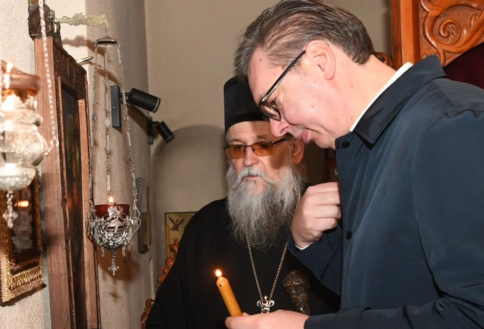 Ο Πρόεδρος της Σερβίας στη Μονή Αγίου Παντελεήμονος στο Λέπτσινατς