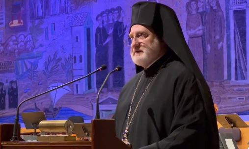 Αμερικής Ελπιδοφόρος: Εκτός Εκκλησίας όσοι συσχετίζουν την Ορθοδοξίας με τον φασισμό και εθνικοσοσιαλισμό