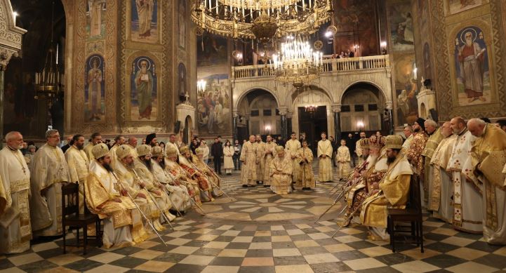 Архиерейска света литургия и молебен по повод именния ден на Българския патриарх Неофит