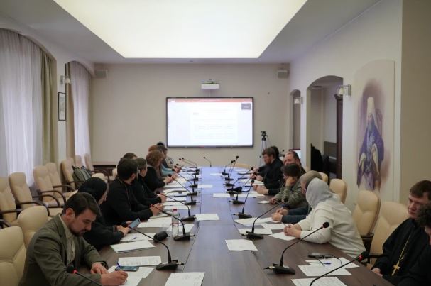 В Учебном комитете прошел общецерковный круглый стол, посвященный вопросам певческого образования в духовных учебных заведениях