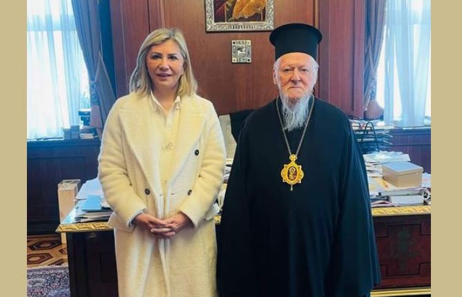 الكلي القداسة يستقبل معالي السيدة زيتا م. ماكري