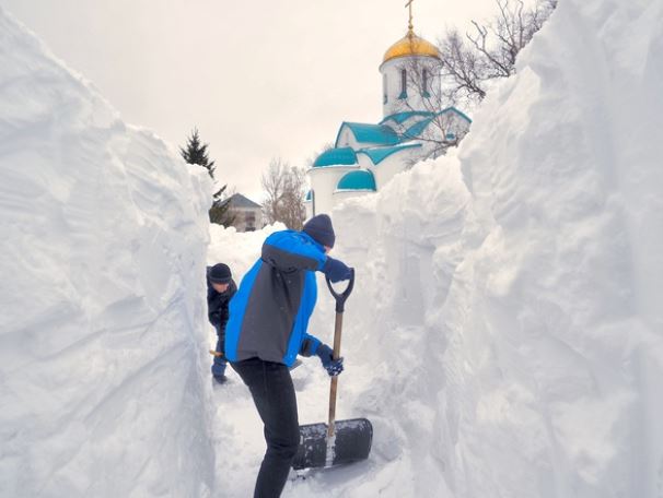 Социальный отдел Южно-Сахалинской епархии организовал помощь пострадавшим от циклона