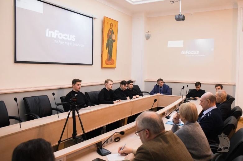 В Санкт-Петербургской духовной академии состоялся круглый стол, посвященный религиозной жизни Ленинграда в дни Блокады