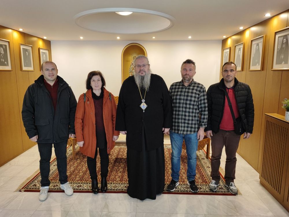 Ο Σύνδεσμος Βορειοηπειρωτών Θεσσαλίας “Ο Πύρρος” στον Μητροπολίτη Λαρίσης