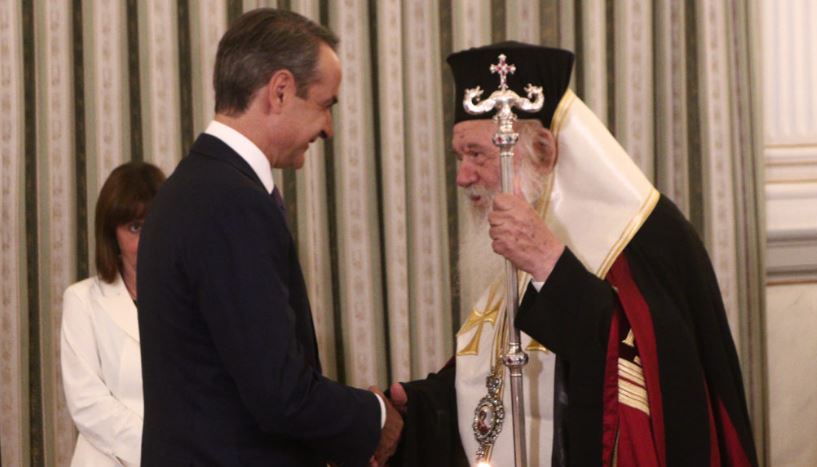 Οι σημερινές ανακοινώσεις του Πρωθυπουργού καθορίζουν τις επόμενες κινήσεις της Εκκλησίας – Ανοιχτό το ενδεχόμενο συνάντησης με τον Αρχιεπίσκοπο