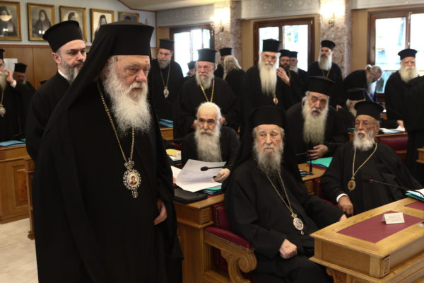 Έκτακτη Ιεραρχία: Ώρα αποφάσεων την Τρίτη για τον “γάμο ομόφυλων” – Ο ρόλος “κλειδί” της μυστικής συνάντησης Αρχιεπισκόπου-Μητσοτάκη