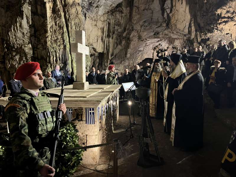 Ο Μητροπολίτης Ρεθύμνης στην επέτειο για τα 200 χρόνια από το Ολοκαύτωμα του Σπηλαίου Μελιδονίου