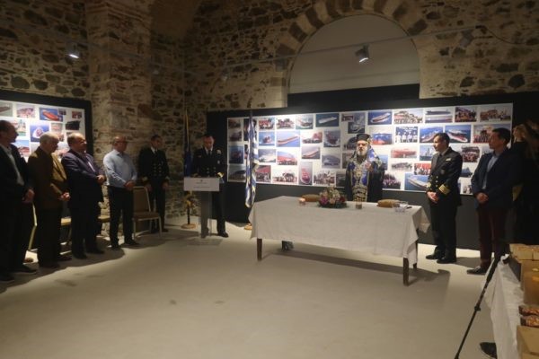 Ο Μητροπολίτης Δωρόθεος στην κοπή Βασιλόπιτας της 6ης Περιφέρειας Λιμενικού Σώματος, του Λιμεναρχείου και της Ακαδημίας Εμπορικού Ναυτικού Σύρου