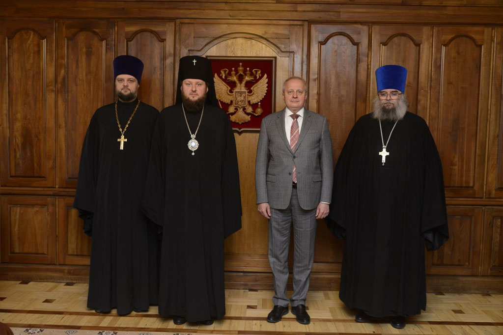 Временный управляющий Ереванско-Армянской епархией встретился с послом России в Армении