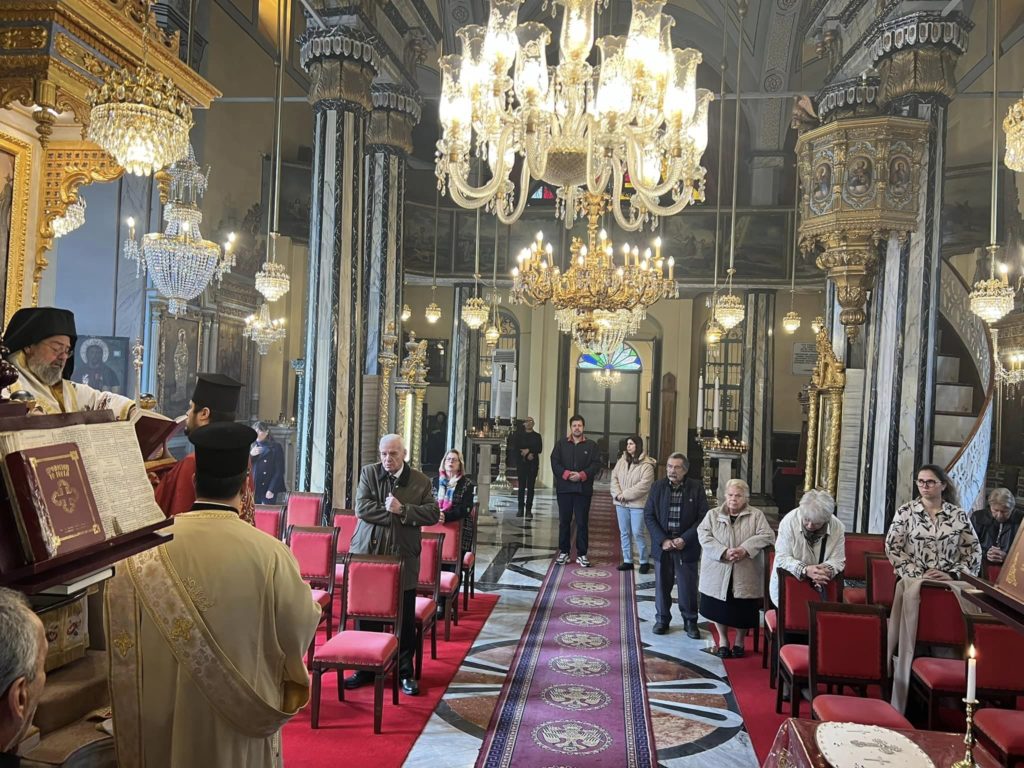 Ο Μητροπολίτης Ικονίου στον Ιερό Μητροπολιτικό Ναό Αγίας Παρασκευής Θεραπείων