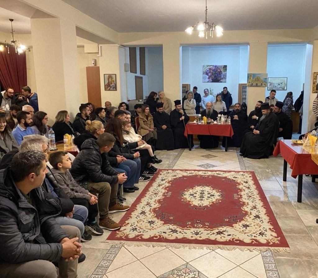 Πατρών Χρυσόστομος σε νέους γονείς: «Κρατείστε όρθια την Ελλάδα!»