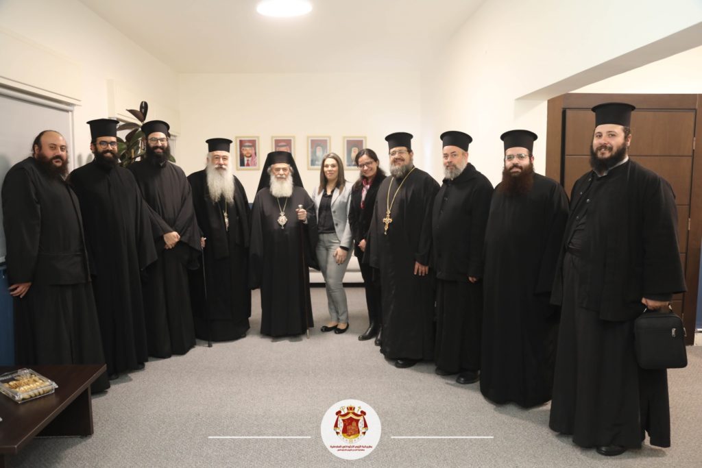 البطريرك ثيوفيلوس الثّالث يفتتحُ مقرَّ بيتِ العائلةِ المسيحيّ في الأردنّ