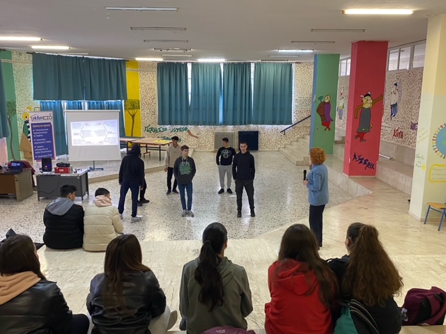 ΚΕΣΟ: Μαθήματα επαγγελματικού προσανατολισμού στο Λύκειο Αγίων Θεοδώρων Κορινθίας