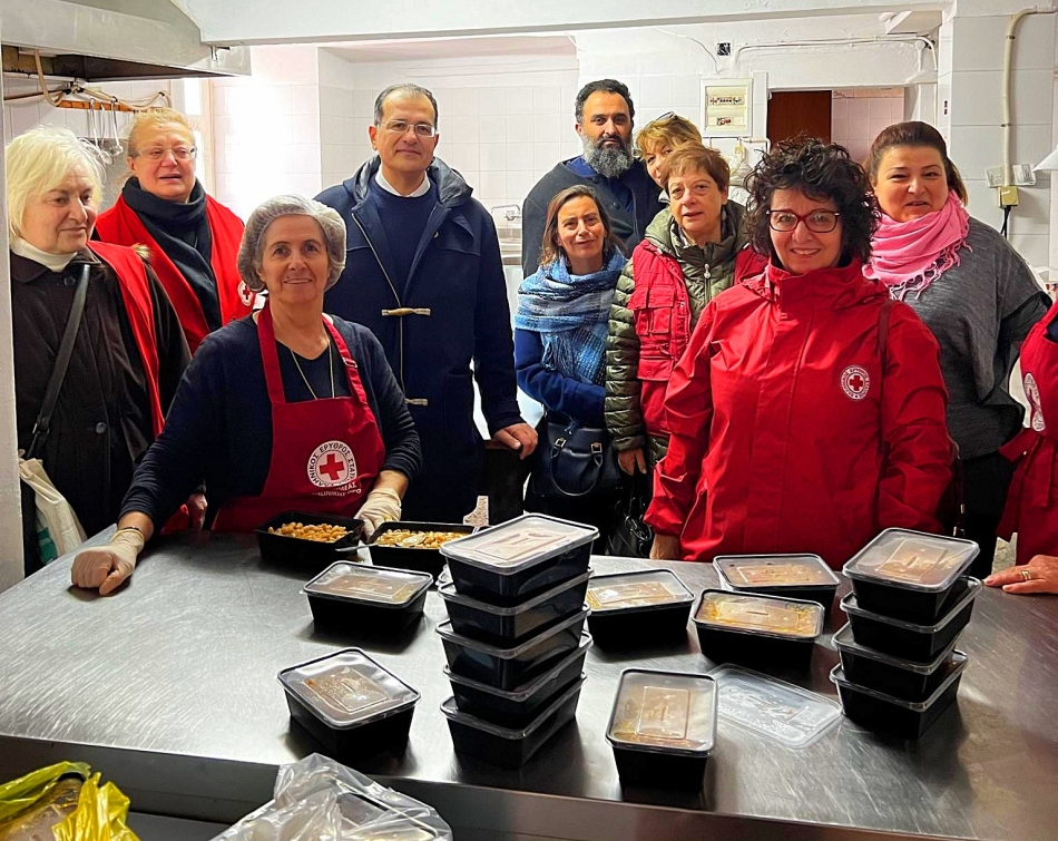 «Το Καλάθι της Αγάπης» του ΕΕΣ στο «Κοινωνικό Συσσίτιο» της Ι.Μ. Μυτιλήνης