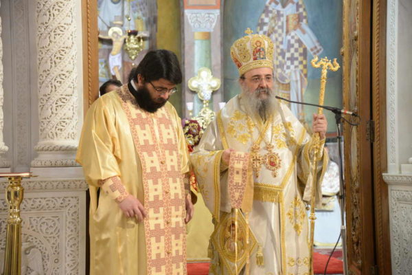 Πατρών Χρυσόστομος: «…Όσοι πιστοί, όσοι Έλληνες, ας αντισταθούμε στην καταστροφή της Πατρίδος μας»