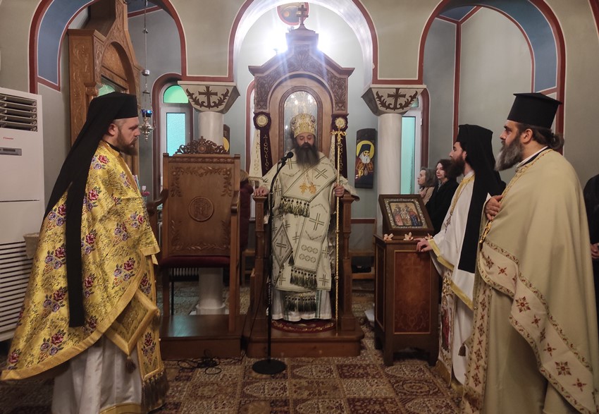 Πανηγύρισε το Μητροπολιτικό παρεκκλήσι της Αγίας Φωτεινής στην Κόρινθο