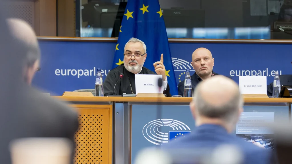 Seminar despre dezinformare la Parlamentul European. Pr. Mihai Pavel îndeamnă la discernământ