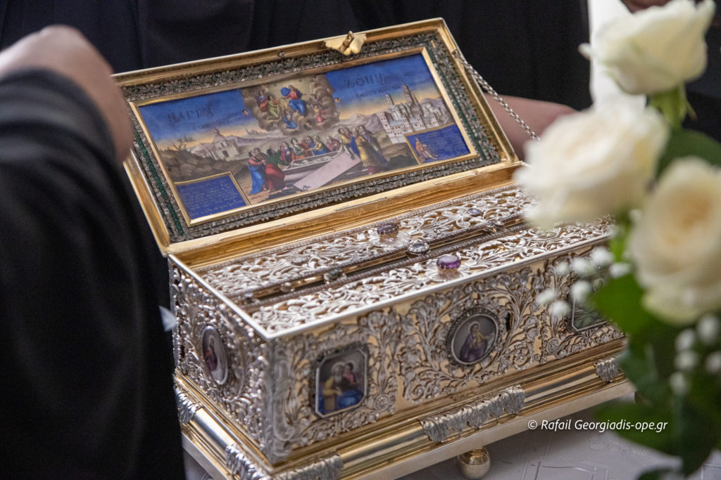 Όρθρος και Θεία Λειτουργία ενώπιον της Αγίας Ζώνης στην Ι.Μ. Ταμασού