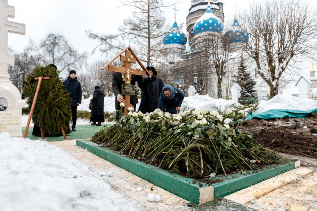 В Свято-Троицкой Сергиевой лавре совершили чин отпевания с погребением архиепископа Анатолия (Кузнецова)