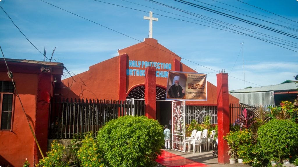 В праздник Сретения митрополит Манильский и Ханойский Павел совершил Литургию в Покровском приходе филиппинского Поломолока