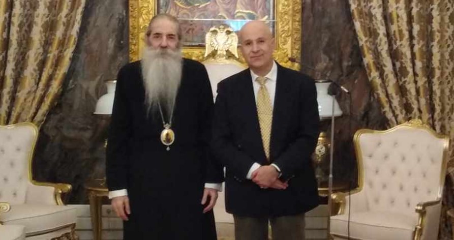 Ο συγγραφέας Πάνος Αβραμόπουλος στον Μητροπολίτη Πειραιώς Σεραφείμ