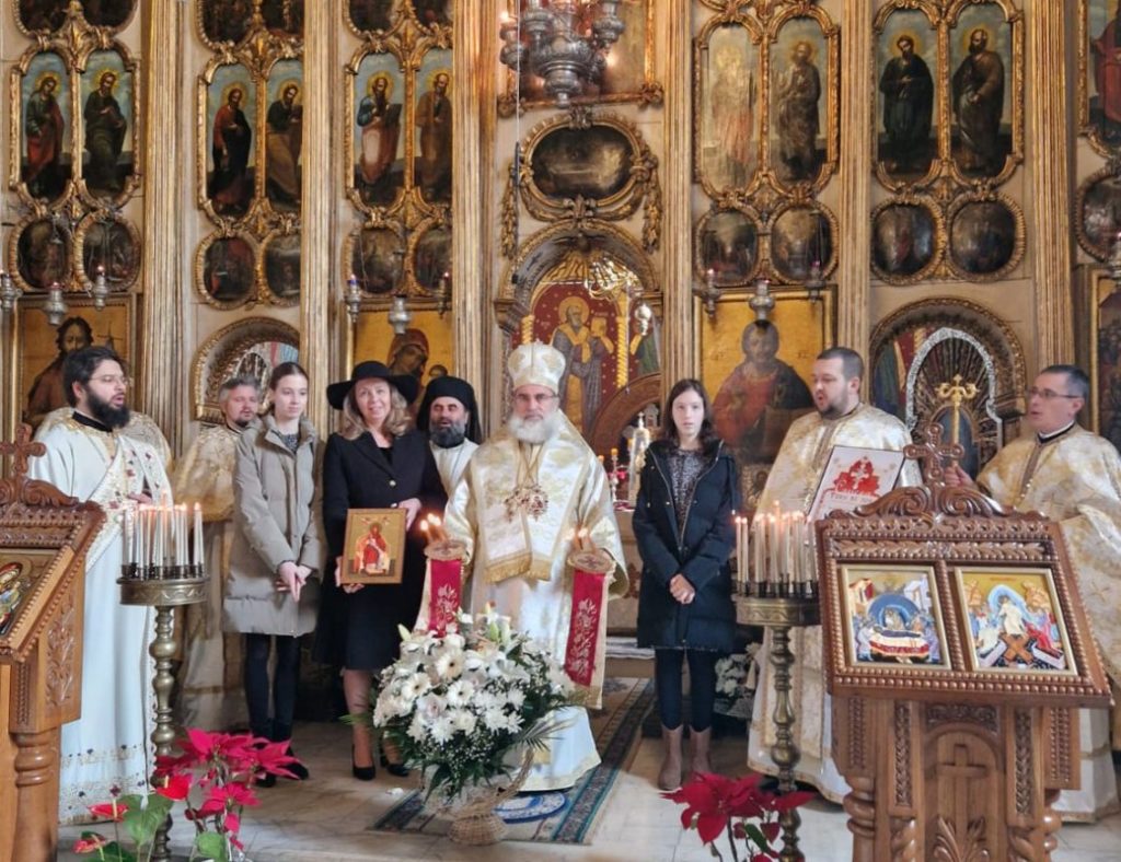 Sfânta Liturghie arhierească la Parohia Precista Mare din Roman