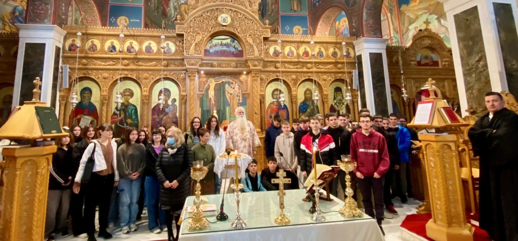 Υποδειγματικές Θείες Λειτουργίες από τον Μητροπολίτη Δημητριάδος Ιγνάτιο