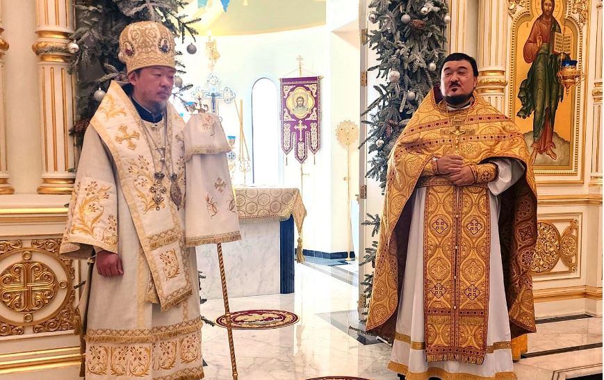 Архиепископ Корейский Феофан возглавил Литургию в храме апостола Филиппа в ОАЭ
