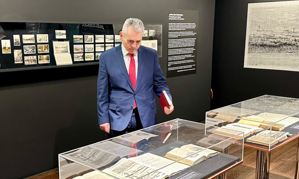 Μάξιμος Χαρακόπουλος: Άσκηση πατριδογνωσίας η έκθεση Παπαθεοδώρου «Γλυκυτάτη μου Λάρισα»