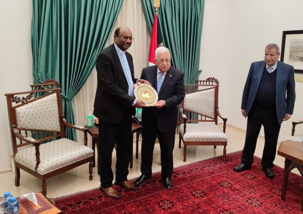 Συνάντηση Μαχμούτ Αμπάς με τον Γενικό Γραμματέα του ΠΣΕ