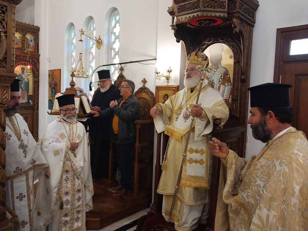 Θεία Λειτουργία στο Καστρί Βιάννου