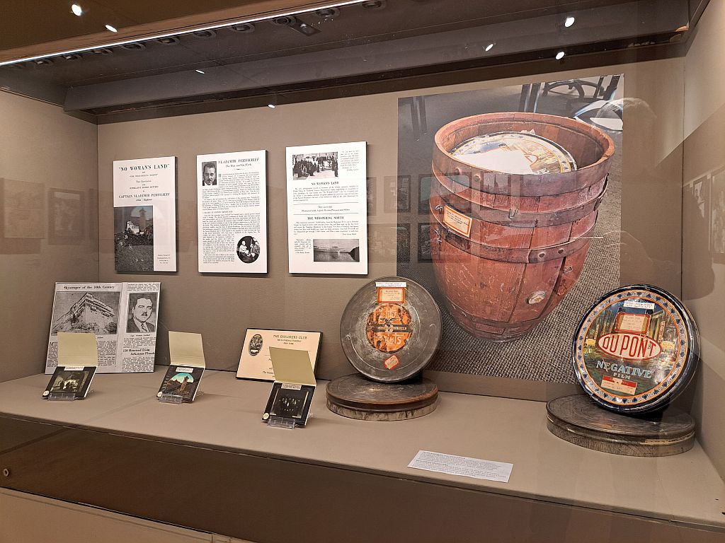 Πρόγραμμα ξεναγήσεων στην έκθεση «No Woman’s Land. Από το Princeton στο Άγιον Όρος και τα Μετέωρα του 1929»