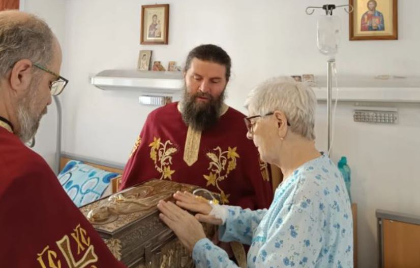 Το ιερό λείψανο του Αγίου Παντελεήμονα στο Κέντρο Ανακουφιστικής Φροντίδας της Αρχιεπισκοπής Βουκουρεστίου